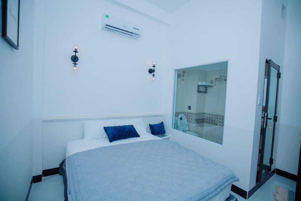 Двухместный (Улучшенный двухместный номер с 1 кроватью), Rome Hostel