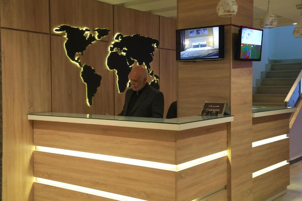 MONDIAL HOTEL