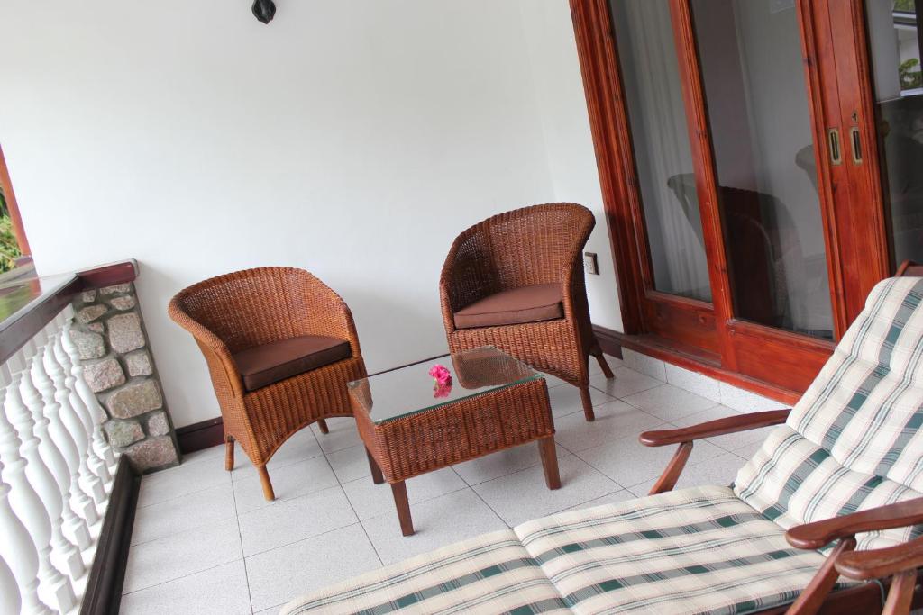 Двухместный (Улучшенный двухместный номер с 1 кроватью), Sun Properties and Resort Hotel