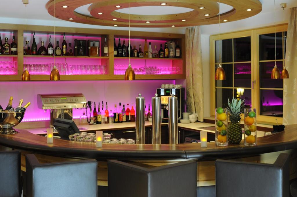 Hotel Alpina photo 1