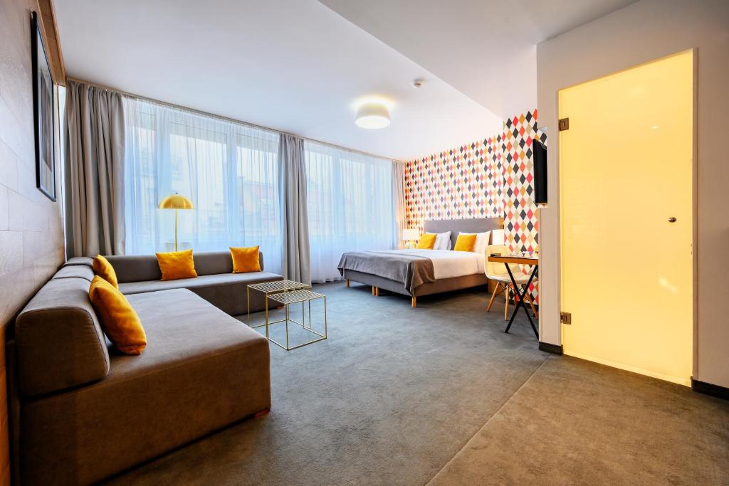 Двухместный (Улучшенный двухместный номер с 1 кроватью), Roombach Hotel Budapest Center