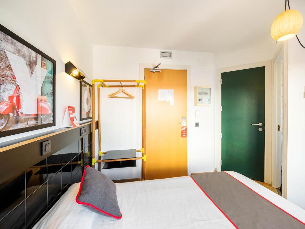 Hostal Athenas photo 1