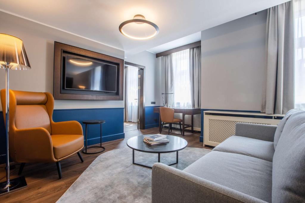 Сьюит (Люкс с 2 спальнями), Отель Sheraton Prague Charles Square Hotel