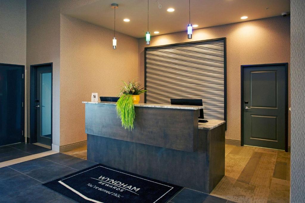 Wingate by Wyndham Calgary Airport photo 4