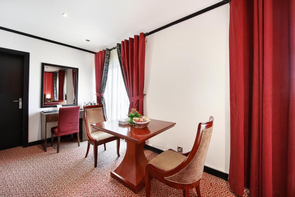 Сьюит (Представительский люкс), Отель Manhattan Avenue Hotel