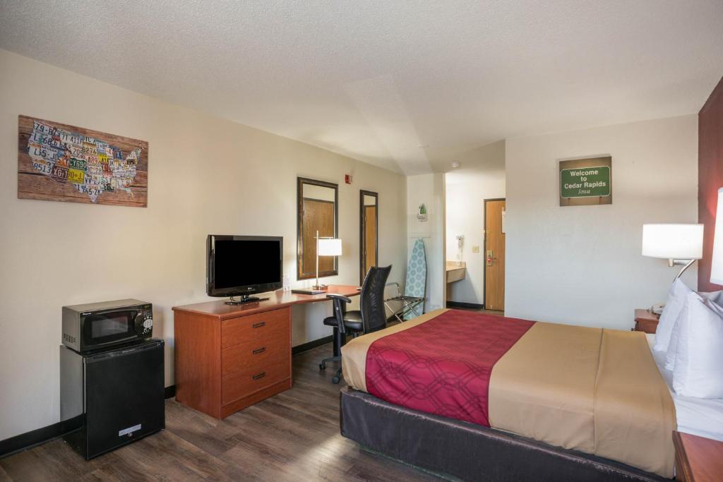 Econo Lodge Airport photo 1