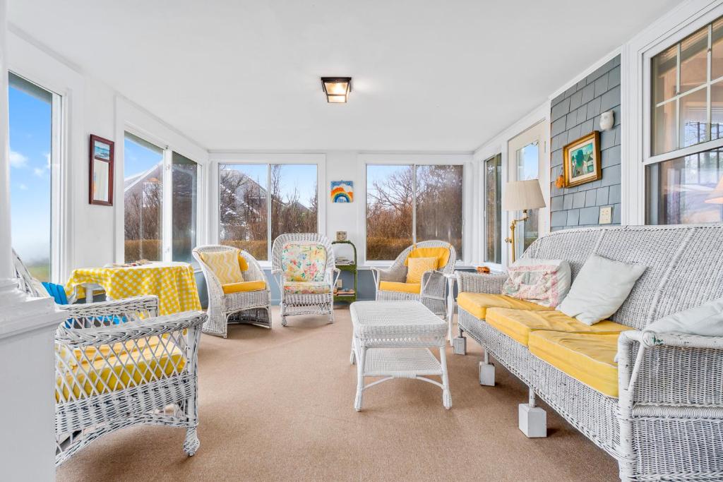 Andrews Point Ocean Home photo 2