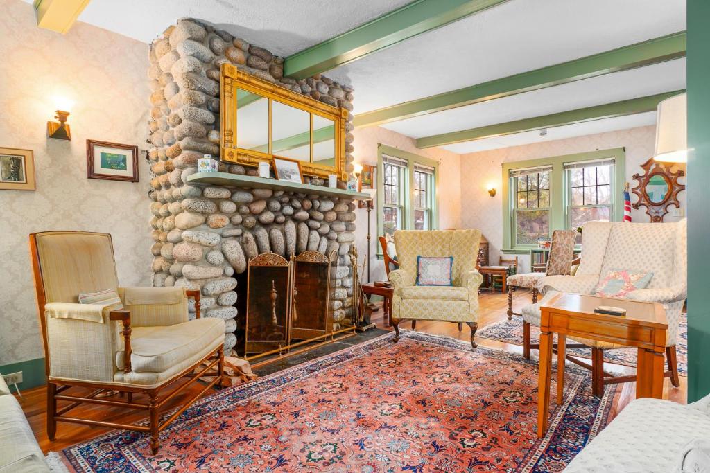 Andrews Point Ocean Home photo 4