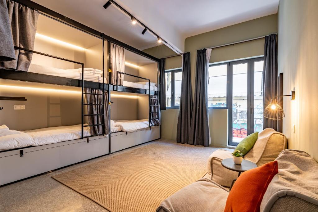 Номер (Кровать в общем 8-местном номере для мужчин и женщин), Athens Hub Hostel