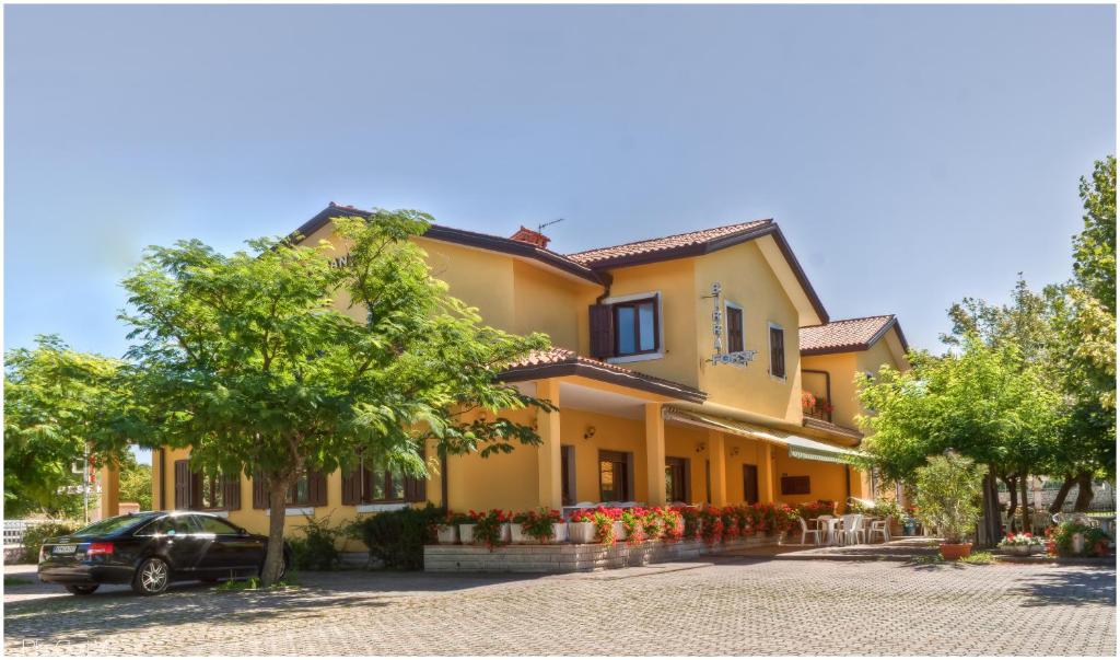 Hotel Pesek photo 2