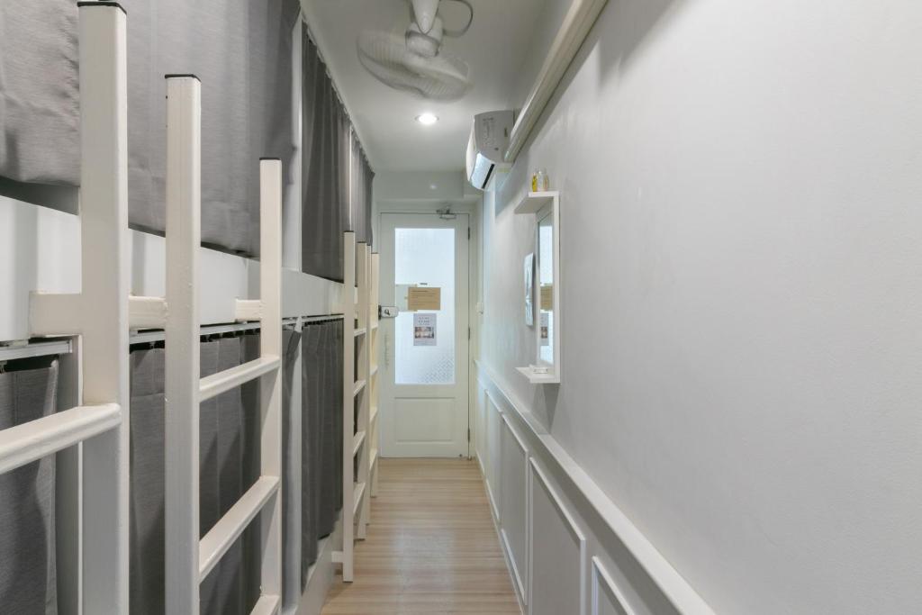Номер (Кровать в общем 8-местном номере для женщин), Ratana Boutique Hostel