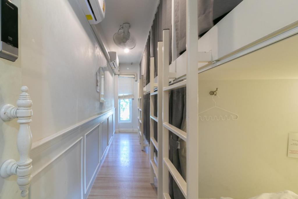 Номер (Кровать в общем 8-местном номере для женщин), Ratana Boutique Hostel
