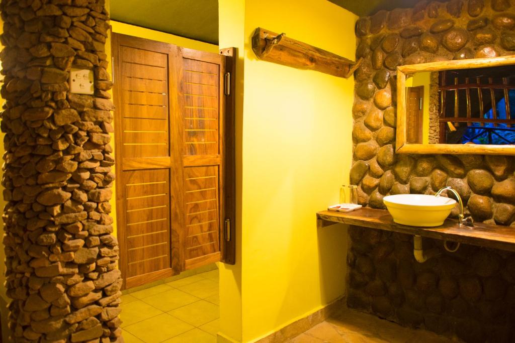 Kibale Forest Camp by NATURE LODGES LTD photo 3