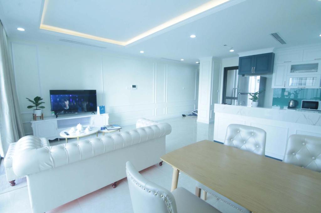 Bayhomes D'Capitale Luxury Apartment