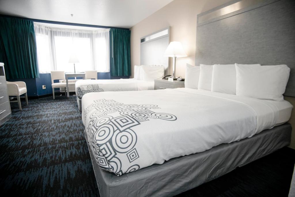 Anchor Beach Inn photo 4