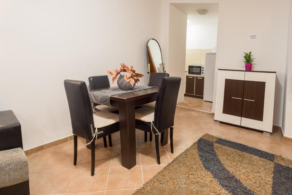 Студио (Номер-студио с террасой), Bologna Apartments
