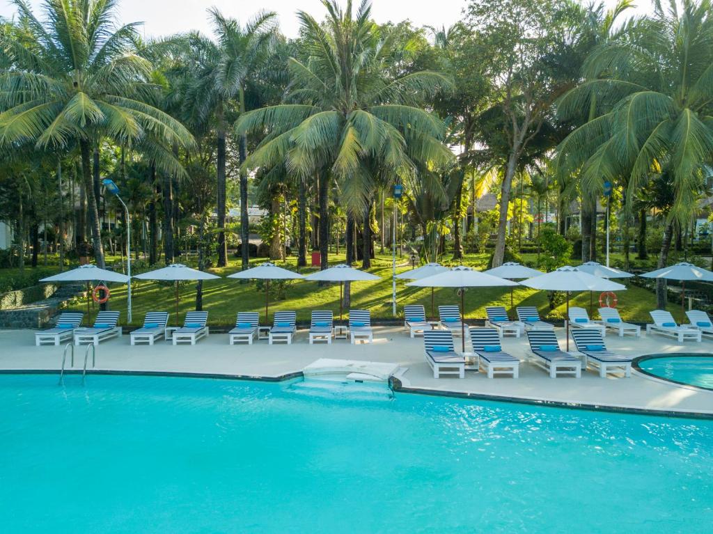 L'Azure Resort and Spa