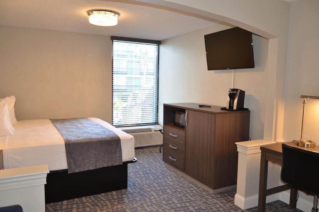 Двухместный (Executive Renovated King Renovated), Opal Hotel & Suites