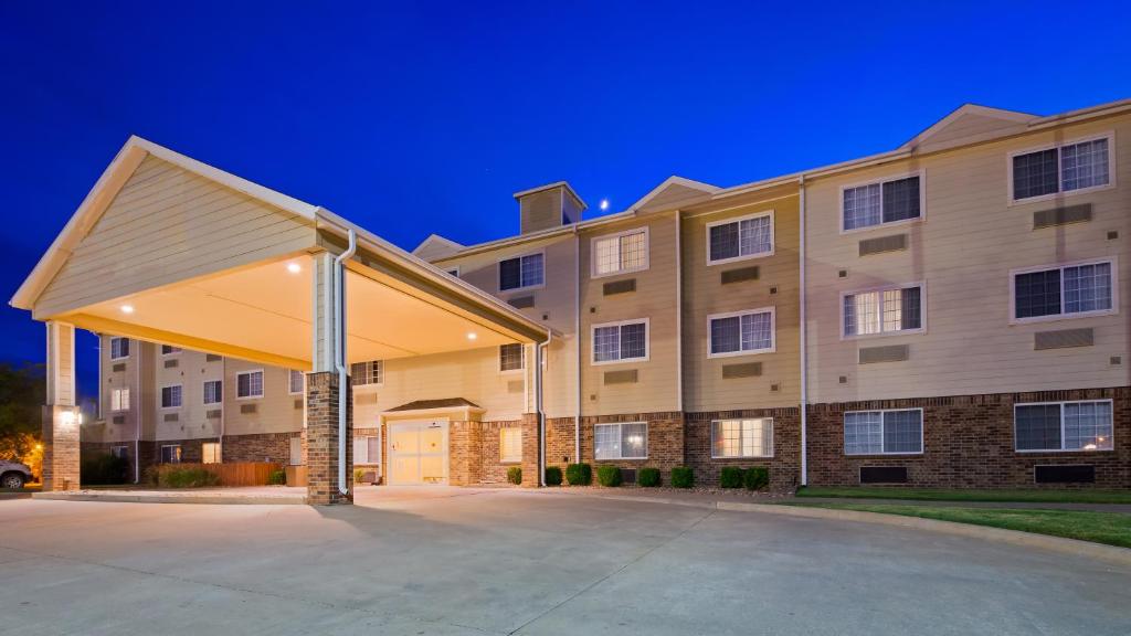 SureStay Hotel by Best Western Blackwell photo 1