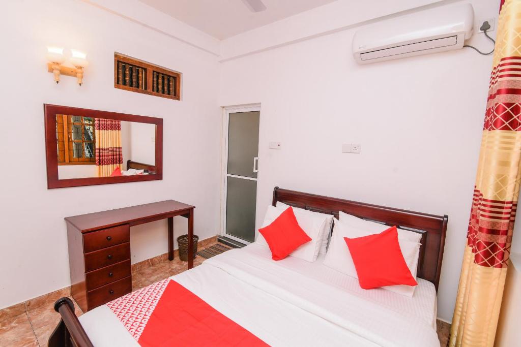 Двухместный (Стандартный двухместный номер с 1 кроватью и вентилятором), Red Star Kandyan