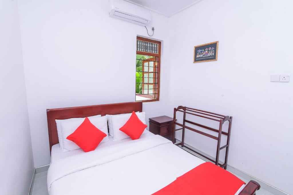 Двухместный (Стандартный двухместный номер с 1 кроватью и вентилятором), Red Star Kandyan