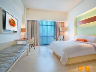 HARRIS Hotel & Conventions Bekasi photo 1