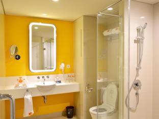 HARRIS Hotel & Conventions Bekasi photo 3