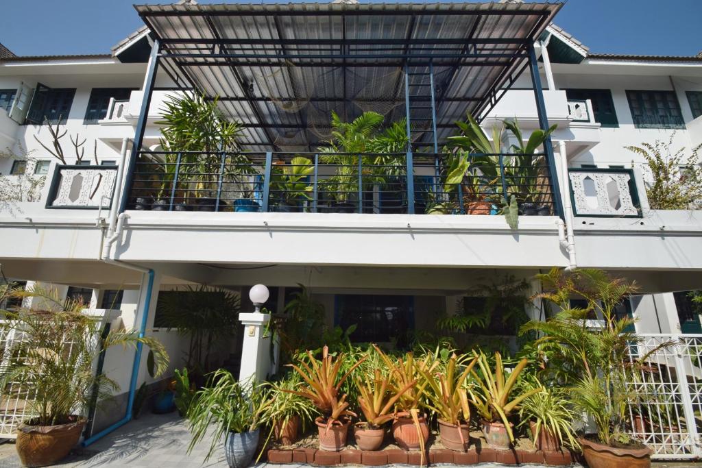 Blu Beach Haven