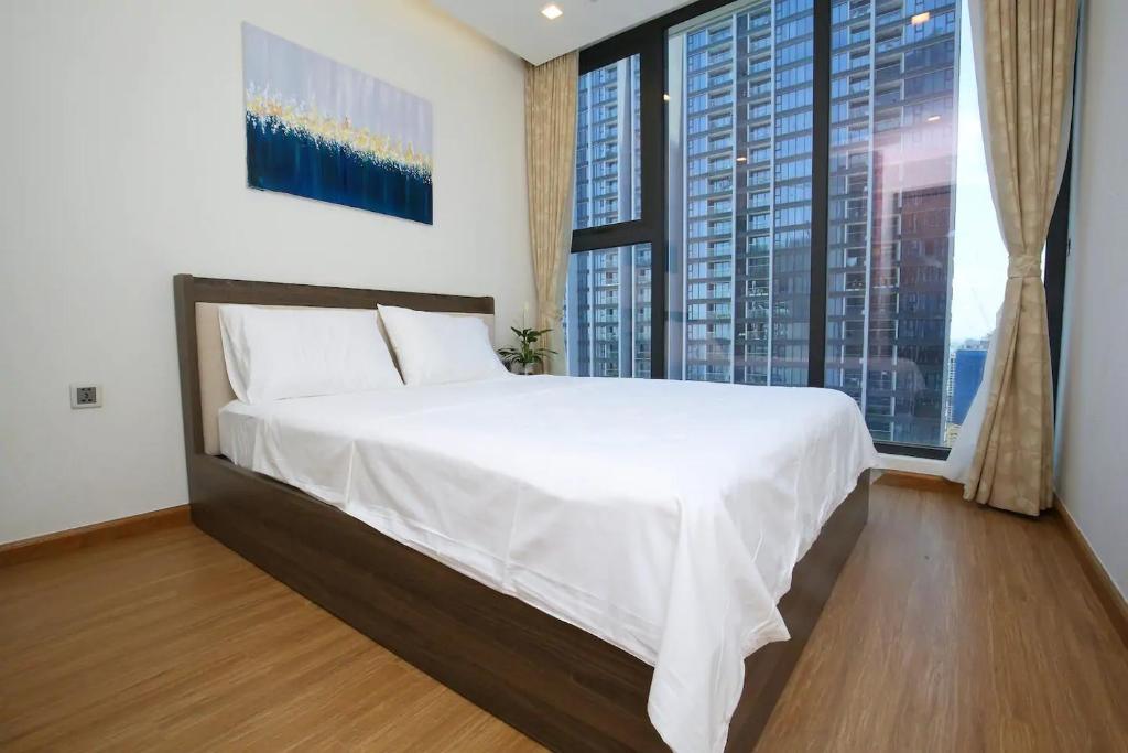 Bayhomes Metropolis Serviced Apartment