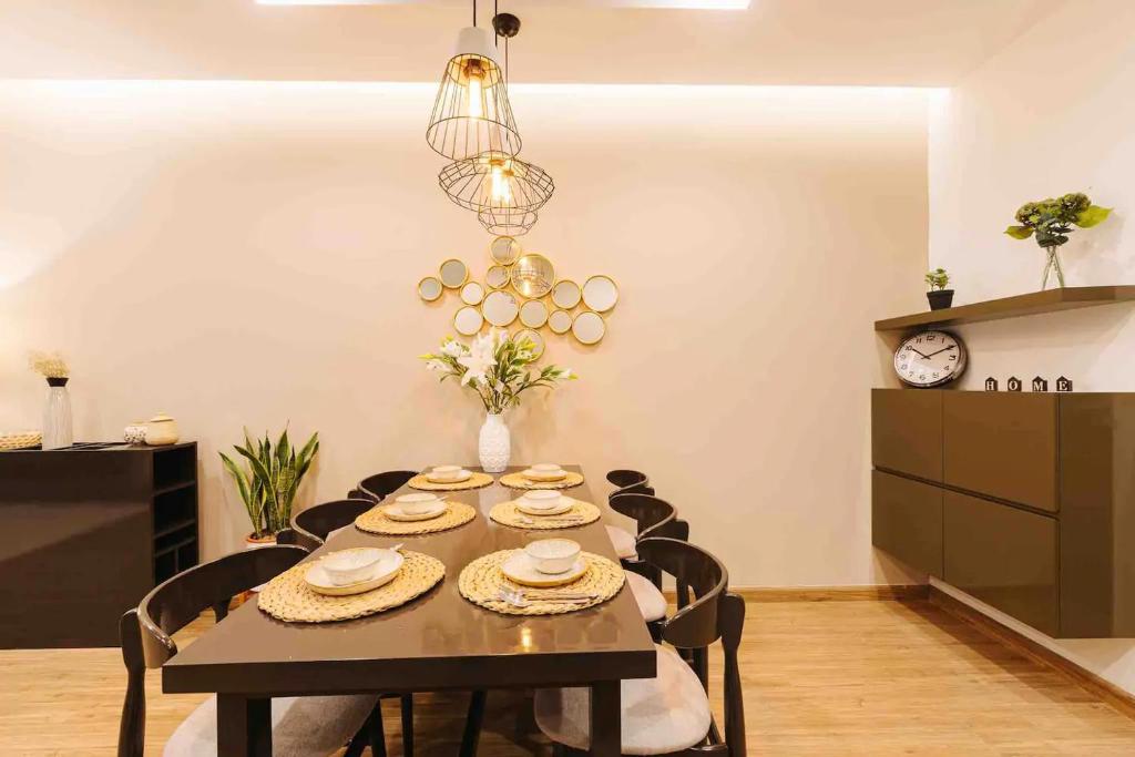 Bayhomes Metropolis Serviced Apartment