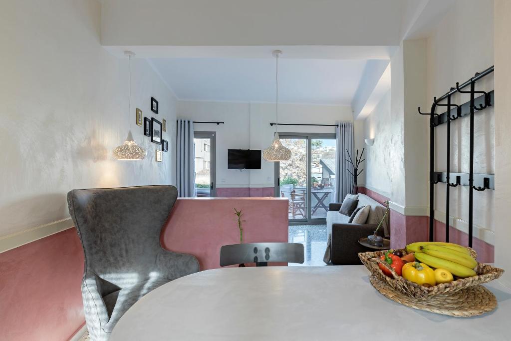 Athenian Lofts - Tap to explore photos