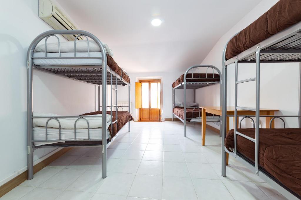 Номер (Односпальная кровать в общем номере), Albergue las Veletas