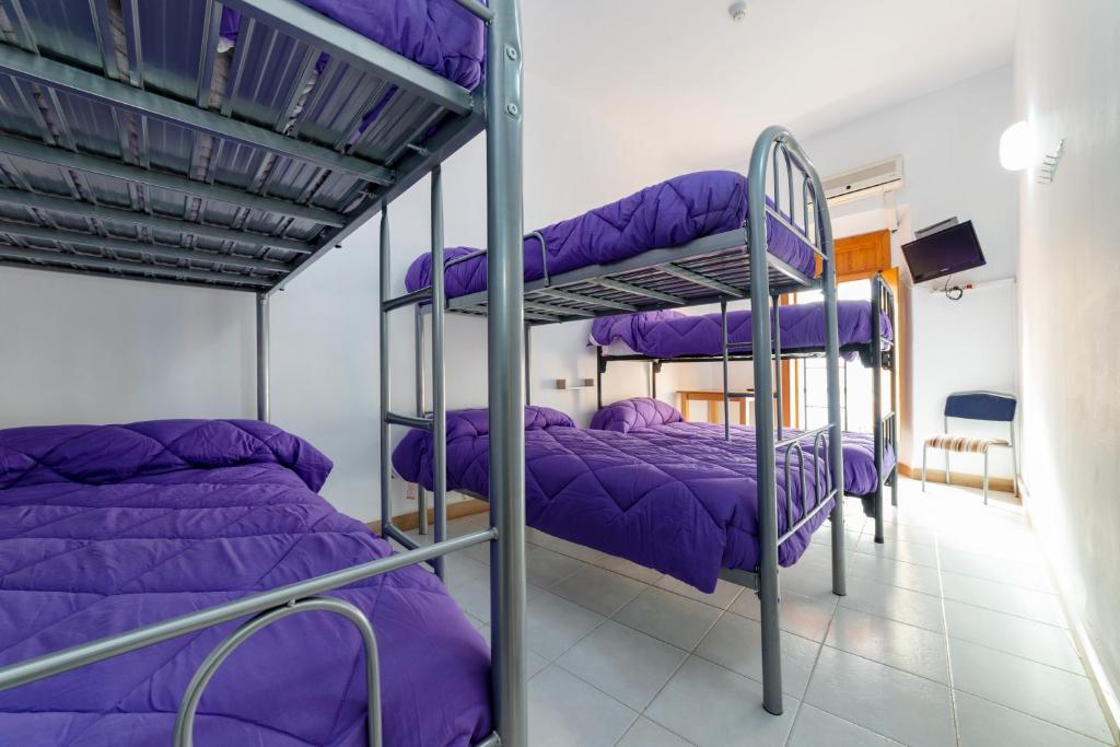 Номер (Односпальная кровать в общем номере), Albergue las Veletas