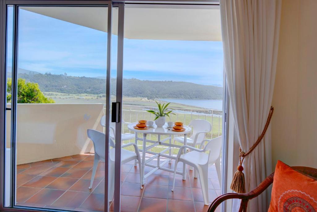 Wilderness Lake View Self-Catering photo 4