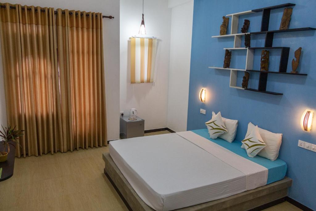 Двухместный (Большой двухместный номер с 1 кроватью), lighthouse residence negombo
