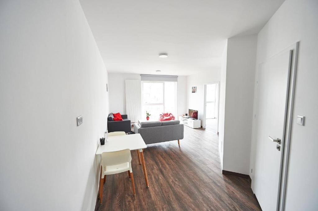 Апартаменты (Апартаменты), Apartament Cube