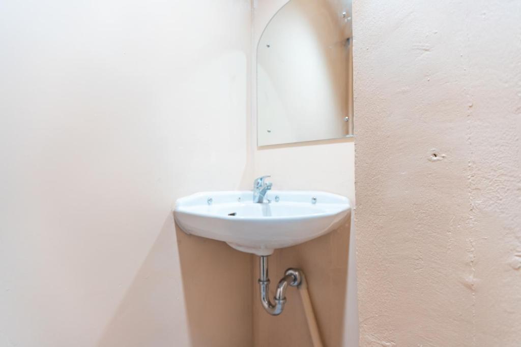 Двухместный (Двухместный номер Делюкс с 1 кроватью), OYO 2230 Ava Guest House