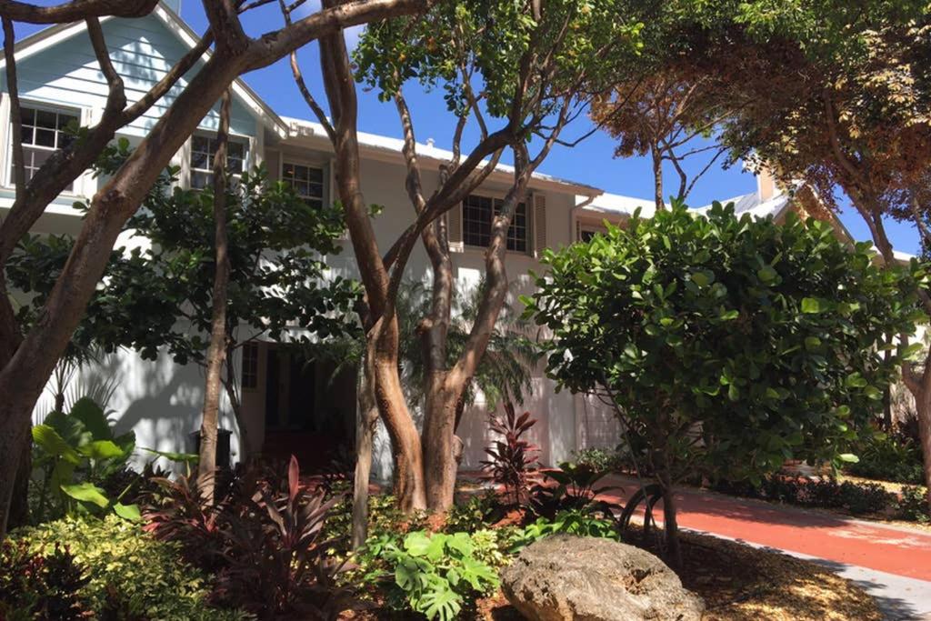 LICENSED MGR - 4/3.5 MODERN VILLA - KEY LARGO'S MOST UPSCALE OCEANFRONT RESORT DESTINATION! photo 4
