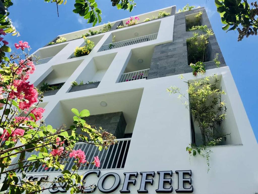 Lem's coffee & apartment