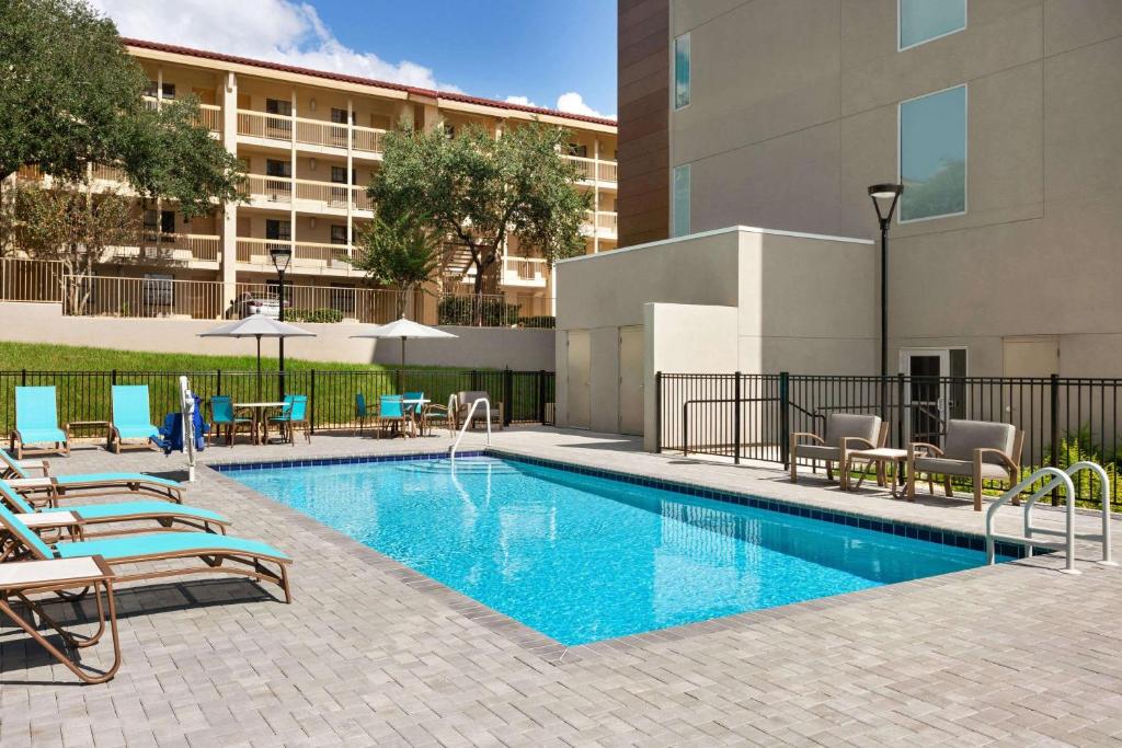 La Quinta by Wyndham Gainesville photo 1