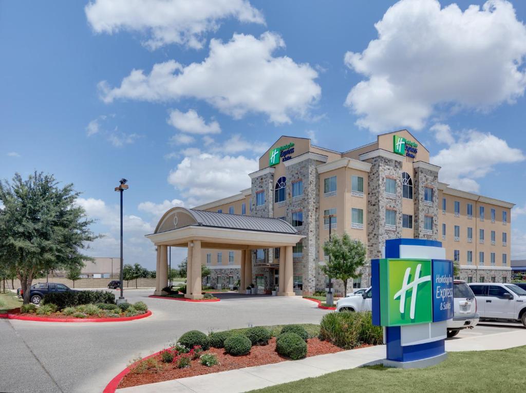 Holiday Inn Express & Suites San Antonio - Brooks City Base, an IHG Hotel image