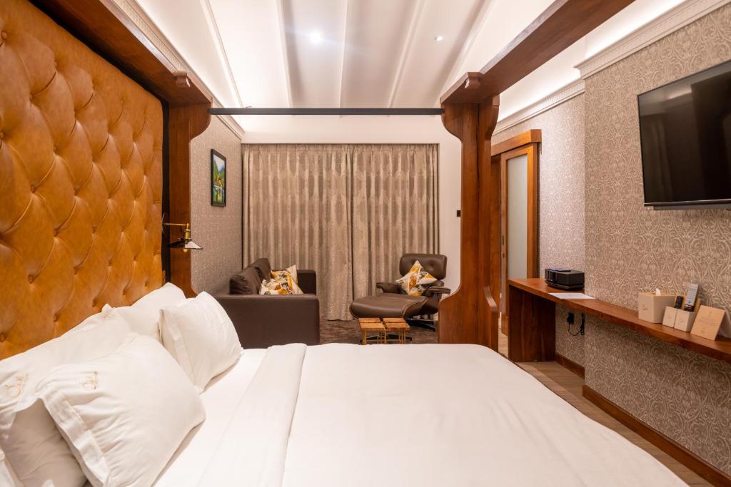 The Radh Hotel photo 3