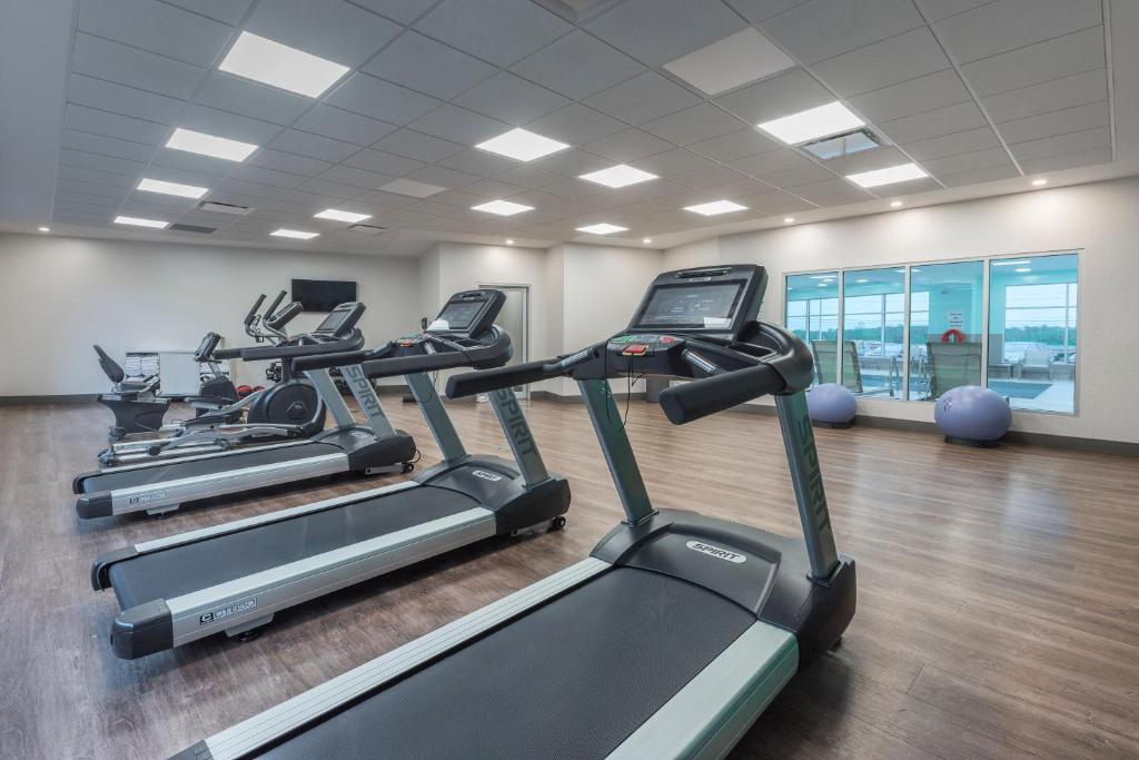 Holiday Inn Express & Suites Moncton, an IHG Hotel photo 2
