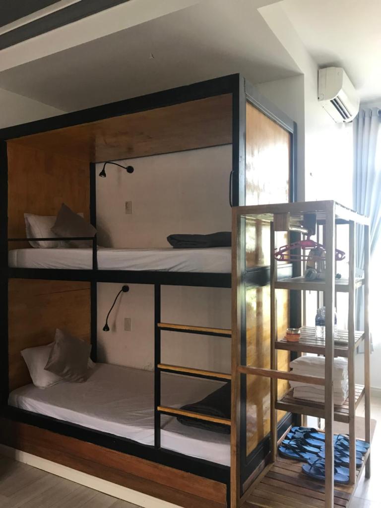 Номер (Общий номер для мужчин и женщин с 8 кроватями), Phố Đá Hotel