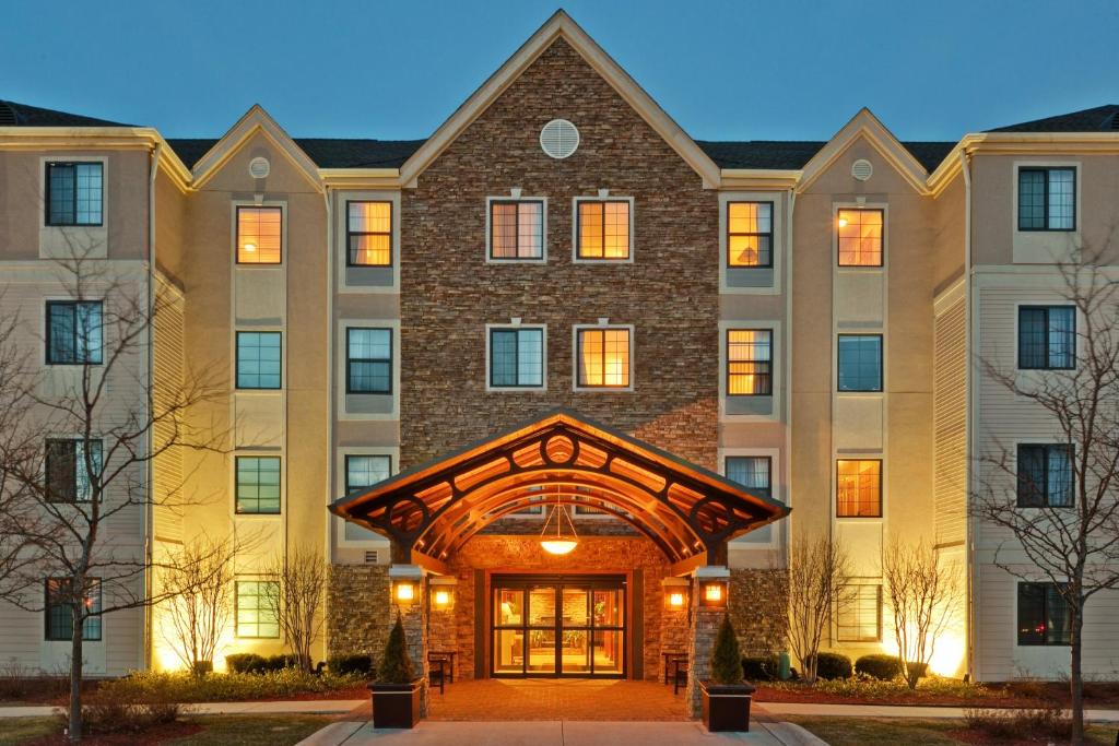 Staybridge Suites Chicago - Glenview, an IHG Hotel image
