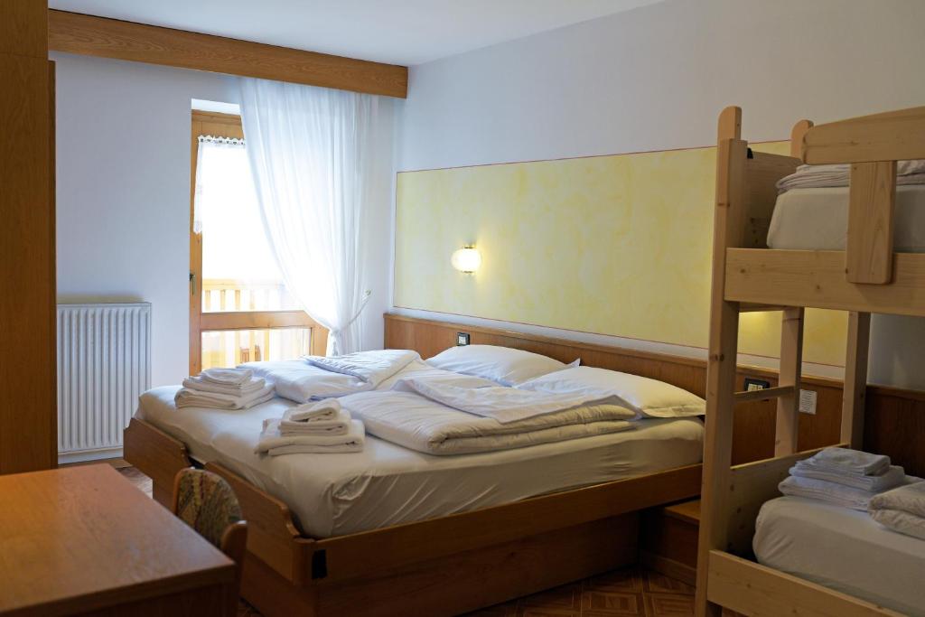 Alpen Hotel Rabbi photo 2