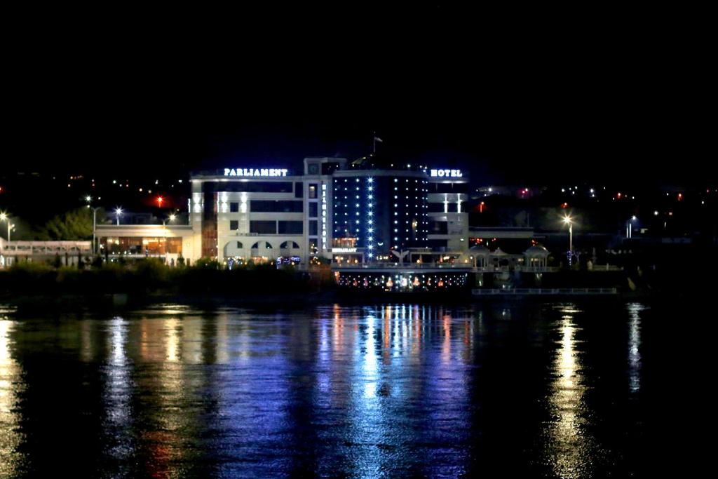 Parliament Palace Hotel photo 3