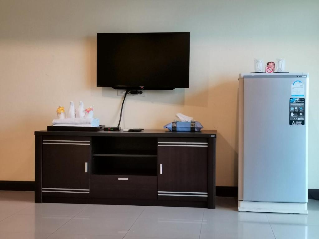 Двухместный (Улучшенный двухместный номер с 1 кроватью), Phupara Place Phuket Town