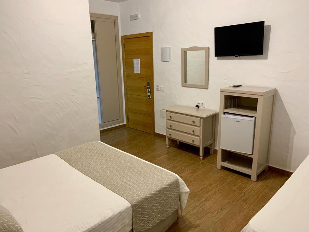 Hotel Almadrabeta photo 3