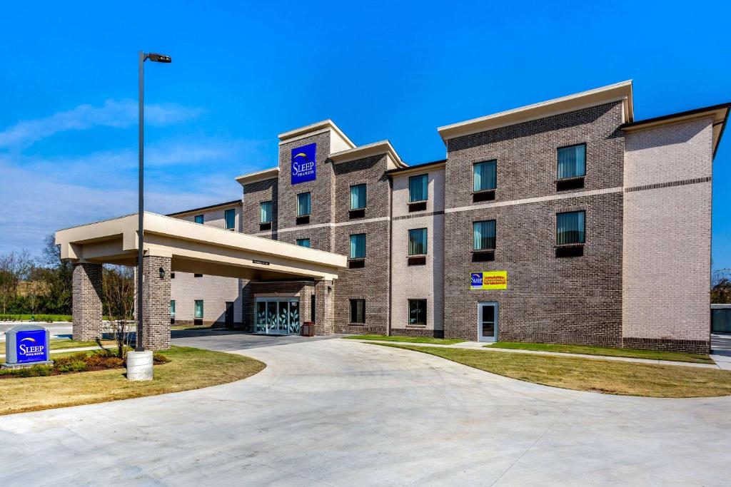 Sleep Inn & Suites Gallatin - Nashville Metro image